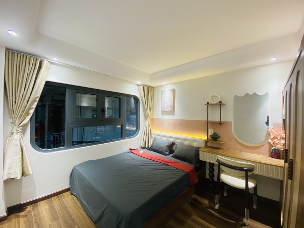 GIẢM SỐC 590 TRIỆU NHÀ RẺ ĐẸP GIÁP PHAN XÍCH LONG, PHÚ NHUẬN. CƠ HỘI SỞ HỮU CĂN NHÀ MƠ ƯỚC TRONG THÁNG 12 - 35m2 × 5 tầng